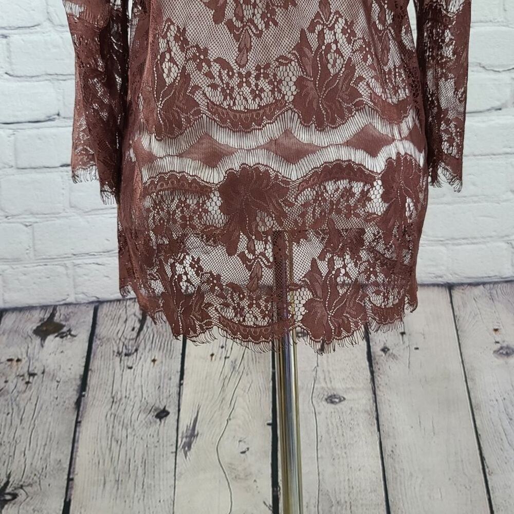 Fossil Maroon Lace top Shirt fringe bottom hem - Picture 6 of 8
